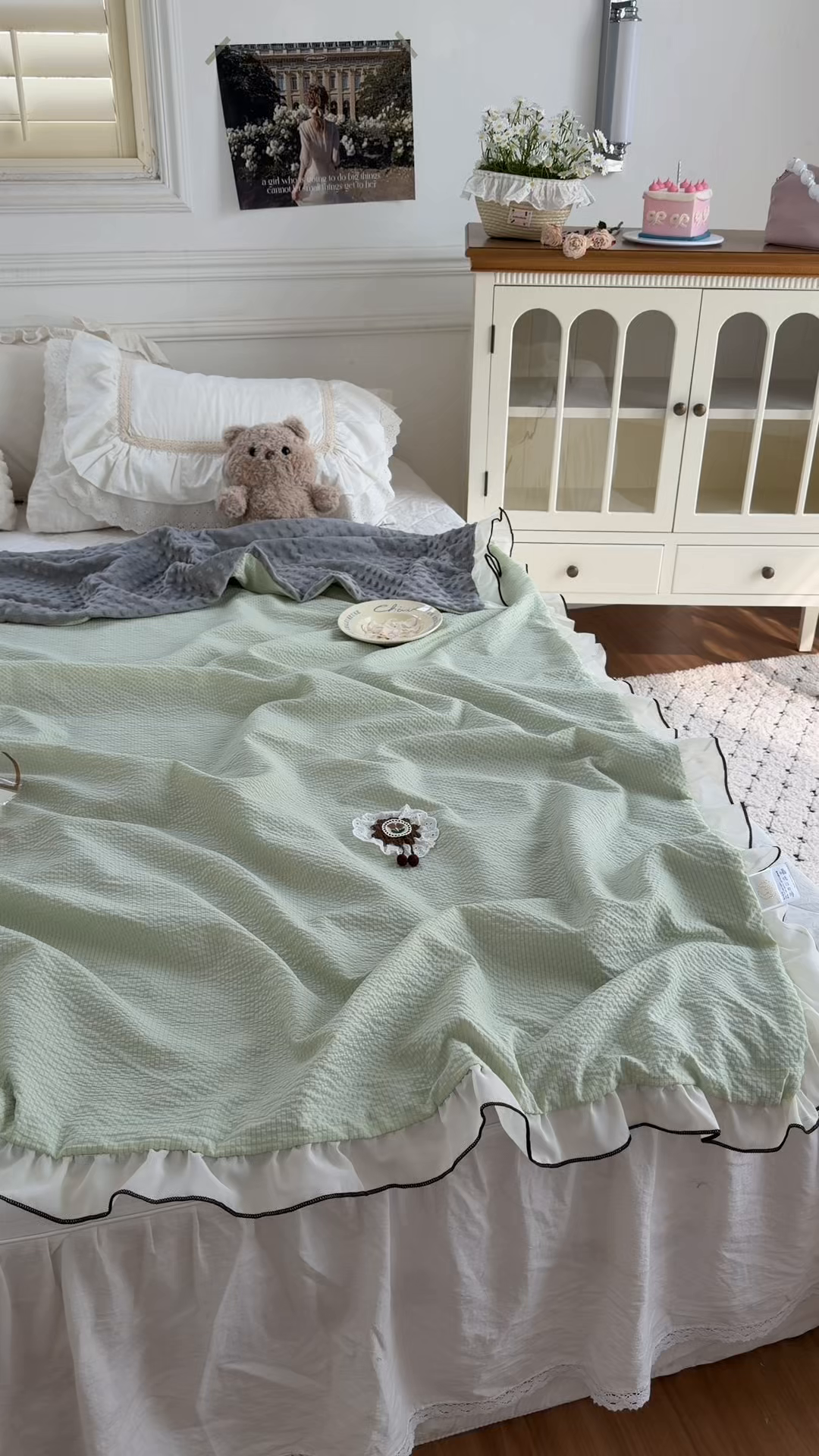 91家纺网 家纺一手货源 找家纺 潮邦创意家居 2026新款韩版花边奶芙豆豆夏被夏凉被空调被盖毯-纱雾时光系列 青提奶绿