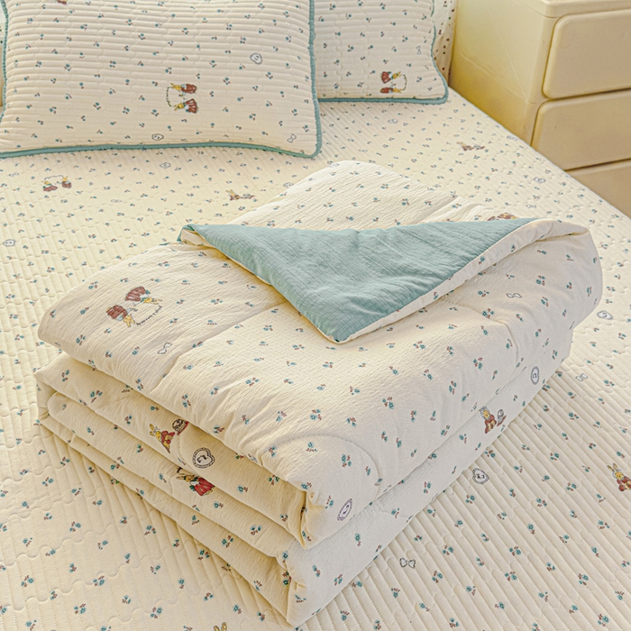 91家纺网 家纺一手货源 找家纺 （总）几禾 2026新款云感双层纱7A抗菌夏被四件套系列-栀夏系列