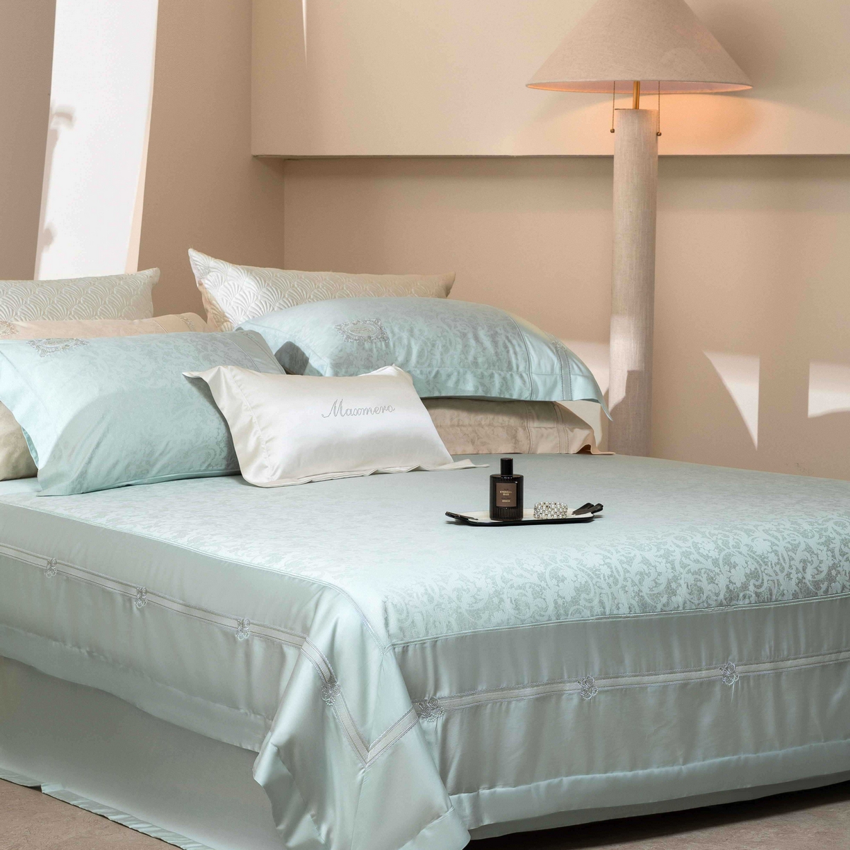 91家纺网 家纺一手货源 找家纺 （总）馨蕊家居 2026春夏新款天丝棉提花刺绣四件套-丽笙