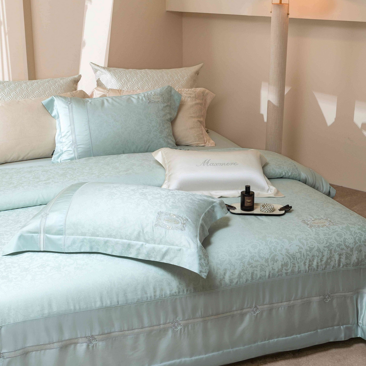 91家纺网 家纺一手货源 找家纺 馨蕊家居 2026春夏新款天丝棉提花刺绣四件套-丽笙 棉丽笙-北卡蓝