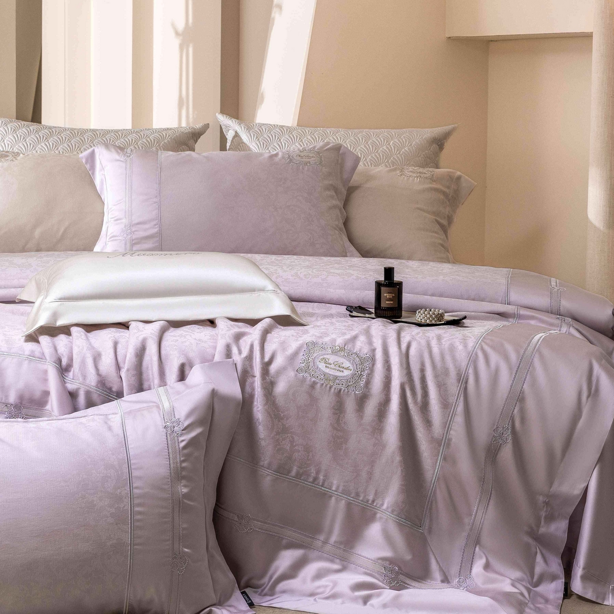 91家纺网 家纺一手货源 找家纺 （总）馨蕊家居 2026春夏新款天丝棉提花刺绣四件套-丽笙