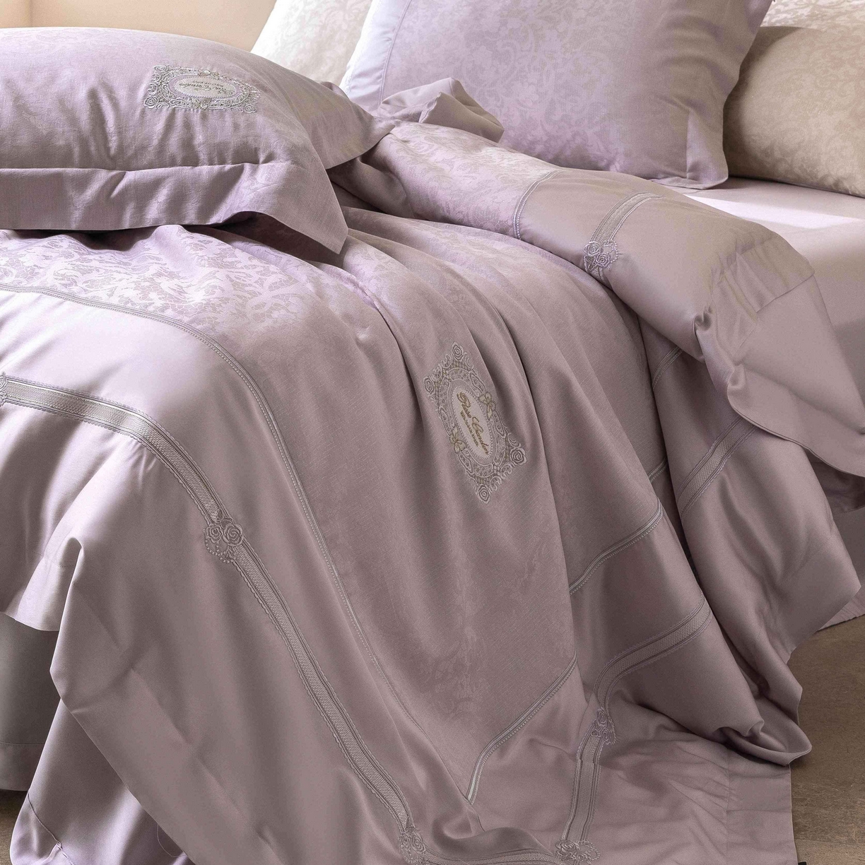 91家纺网 家纺一手货源 找家纺 馨蕊家居 2026春夏新款天丝棉提花刺绣四件套-丽笙 棉丽笙-婉若紫