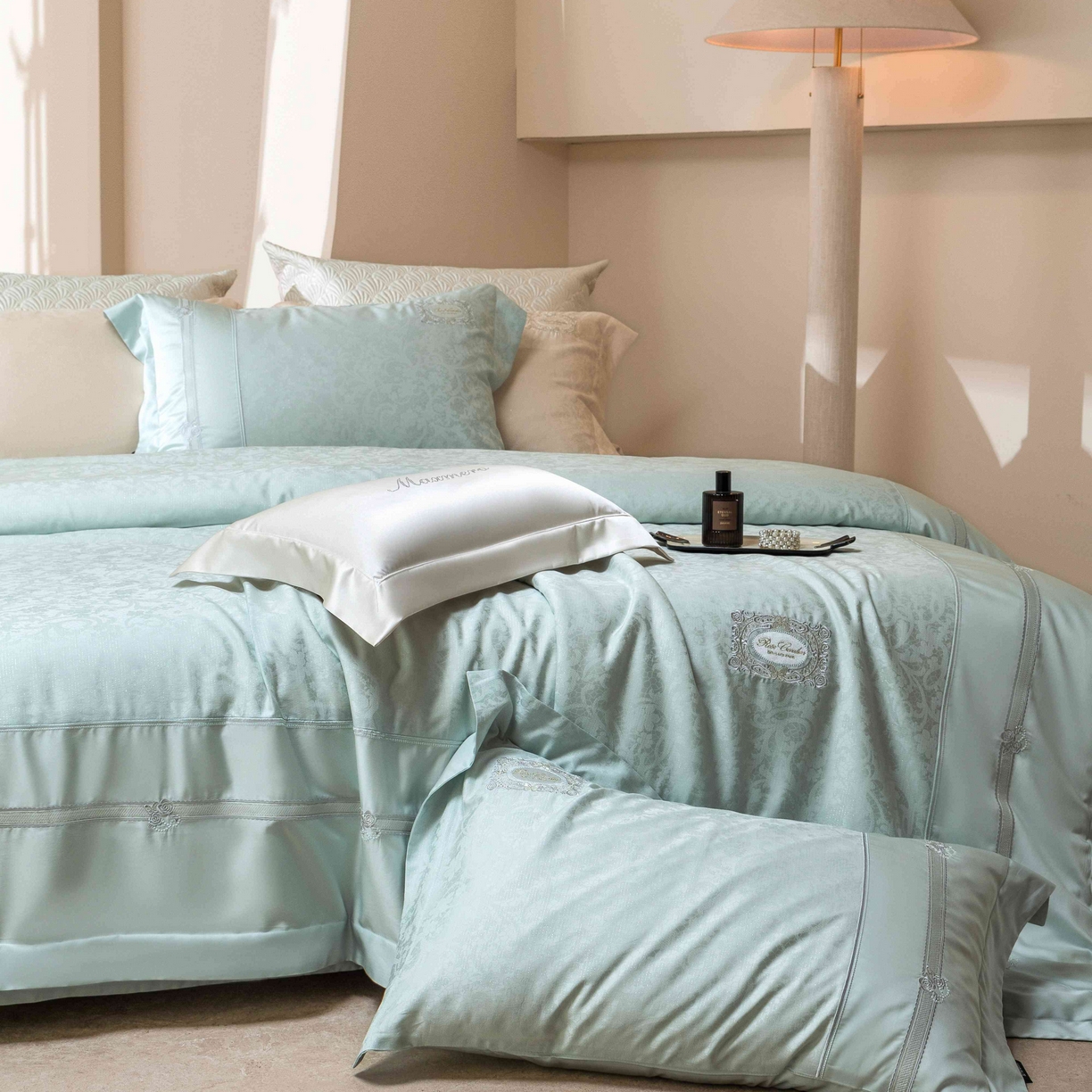 91家纺网 家纺一手货源 找家纺 馨蕊家居 2026春夏新款天丝棉提花刺绣四件套-丽笙 棉丽笙-北卡蓝