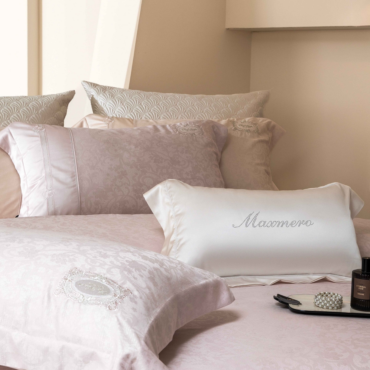 91家纺网 家纺一手货源 找家纺 馨蕊家居 2026春夏新款天丝棉提花刺绣四件套-丽笙 棉丽笙-初夏粉