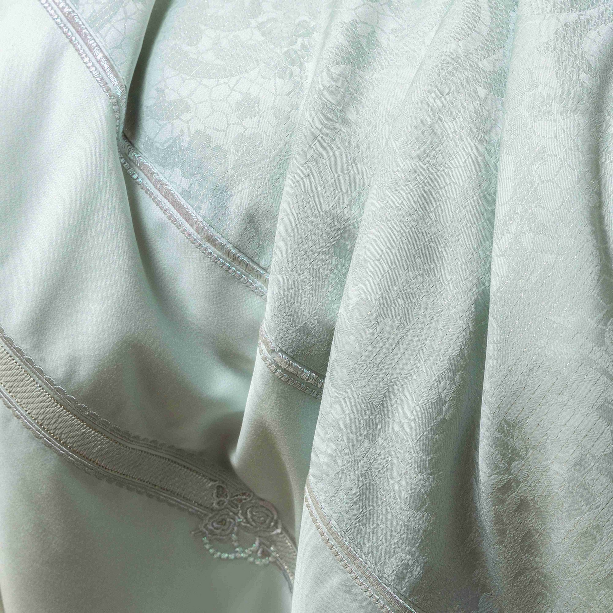 91家纺网 家纺一手货源 找家纺 （总）馨蕊家居 2026春夏新款天丝棉提花刺绣四件套-丽笙