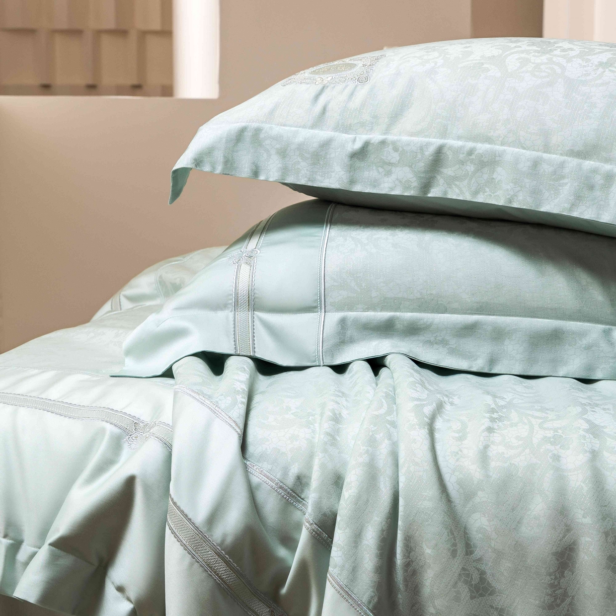 91家纺网 家纺一手货源 找家纺 馨蕊家居 2026春夏新款天丝棉提花刺绣四件套-丽笙 棉丽笙-北卡蓝