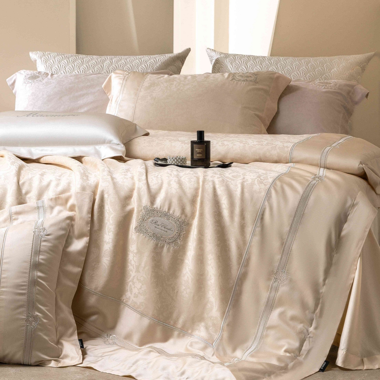 91家纺网 家纺一手货源 找家纺 馨蕊家居 2026春夏新款天丝棉提花刺绣四件套-丽笙 棉丽笙-奶咖