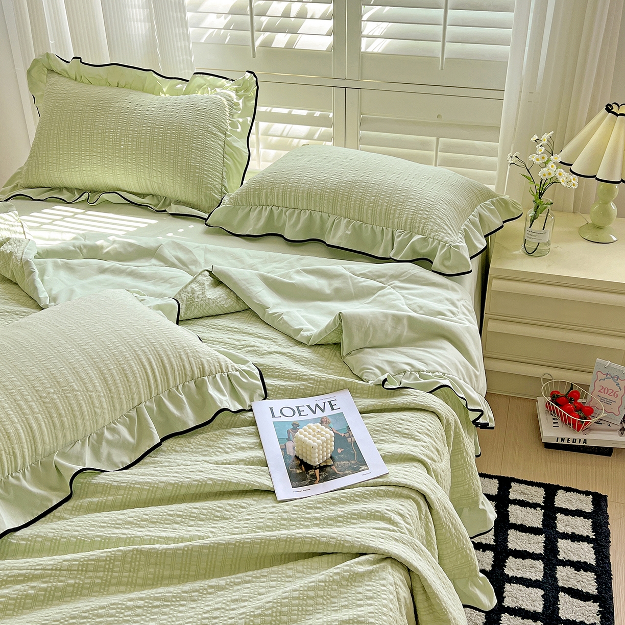 91家纺网 家纺一手货源 找家纺 一比一家纺 2026新款纯色花边款夏被四件套 芥末绿