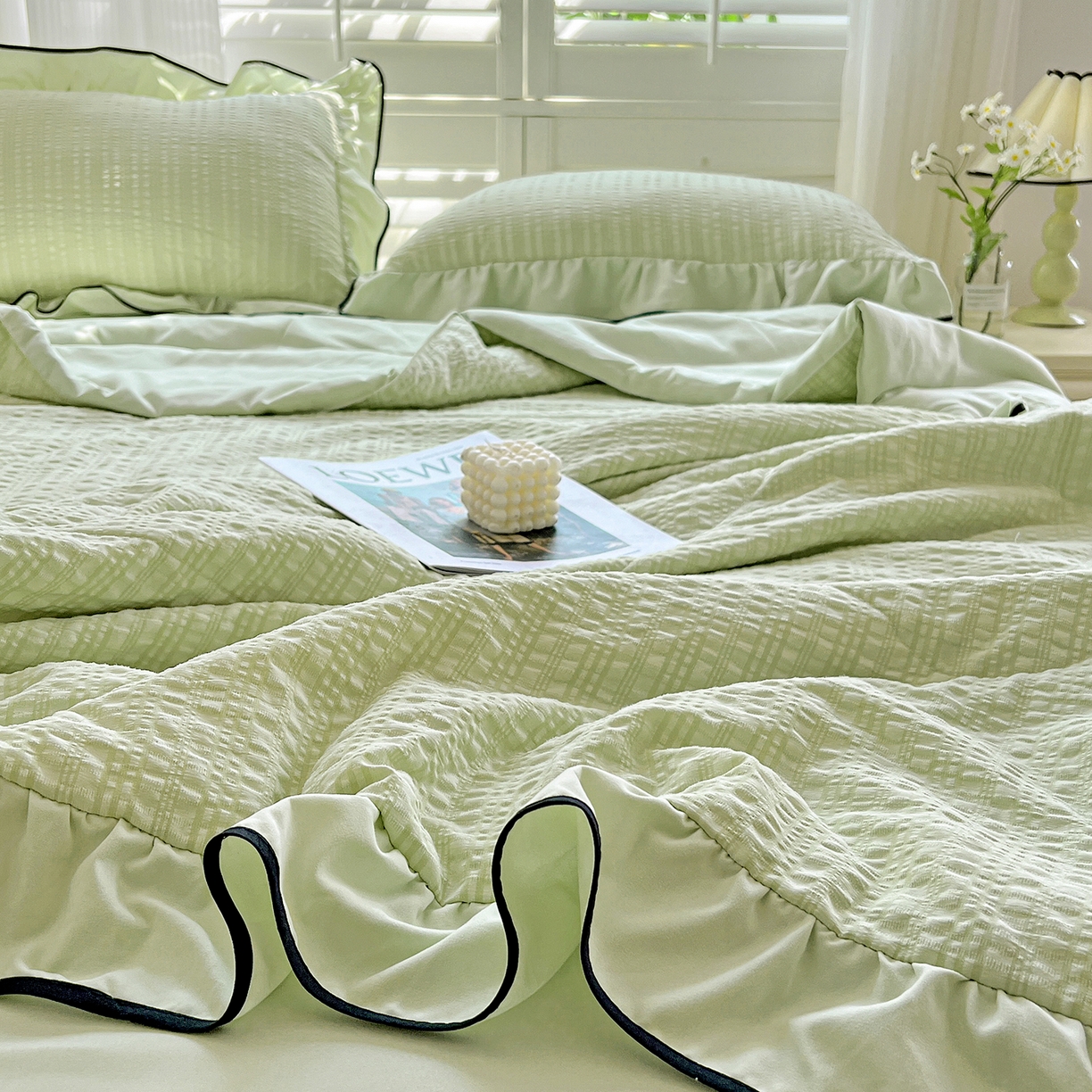91家纺网 家纺一手货源 找家纺 一比一家纺 2026新款纯色花边款夏被四件套 芥末绿