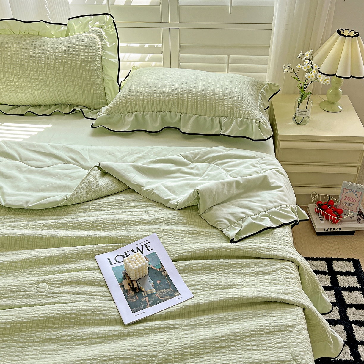 91家纺网 家纺一手货源 找家纺 一比一家纺 2026新款纯色花边款夏被四件套 芥末绿