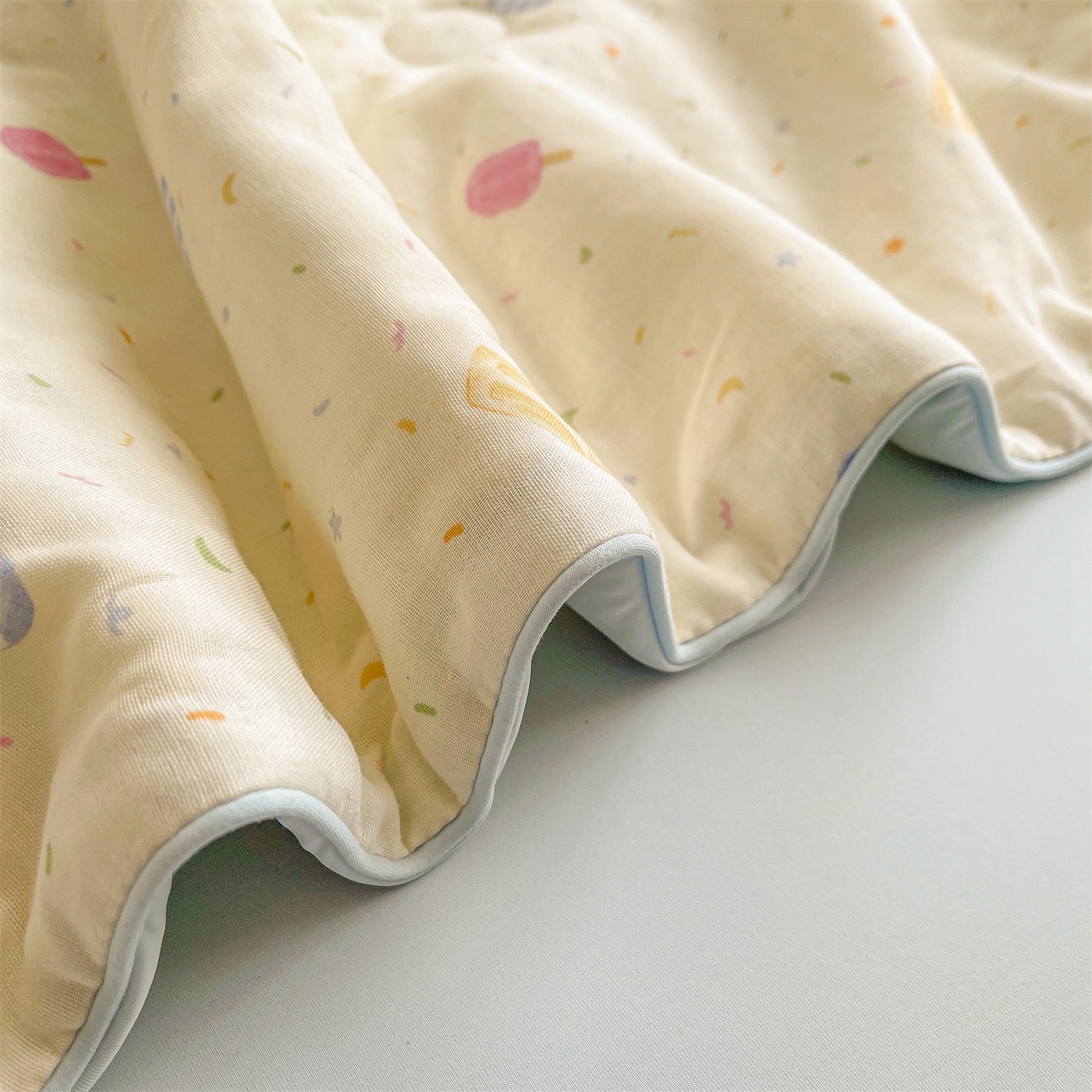 91家纺网 家纺一手货源 找家纺 （总）小禹仔家纺 2026新款A类印花双层纱凉感大豆夏被