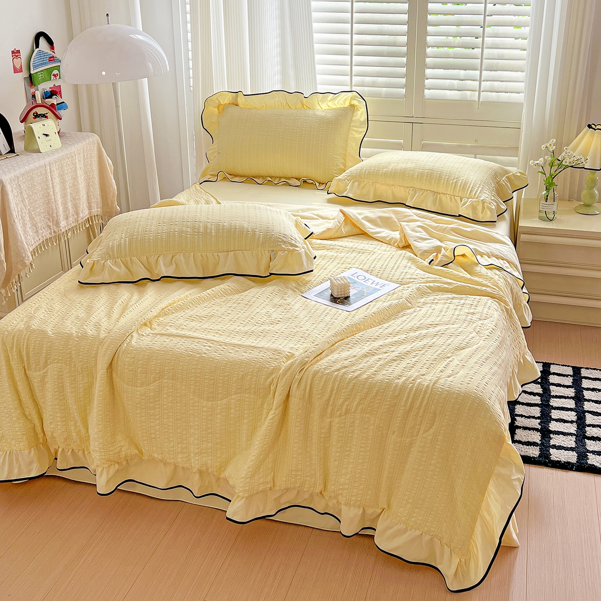 91家纺网 家纺一手货源 找家纺 一比一家纺 2026新款纯色花边款夏被四件套 起司