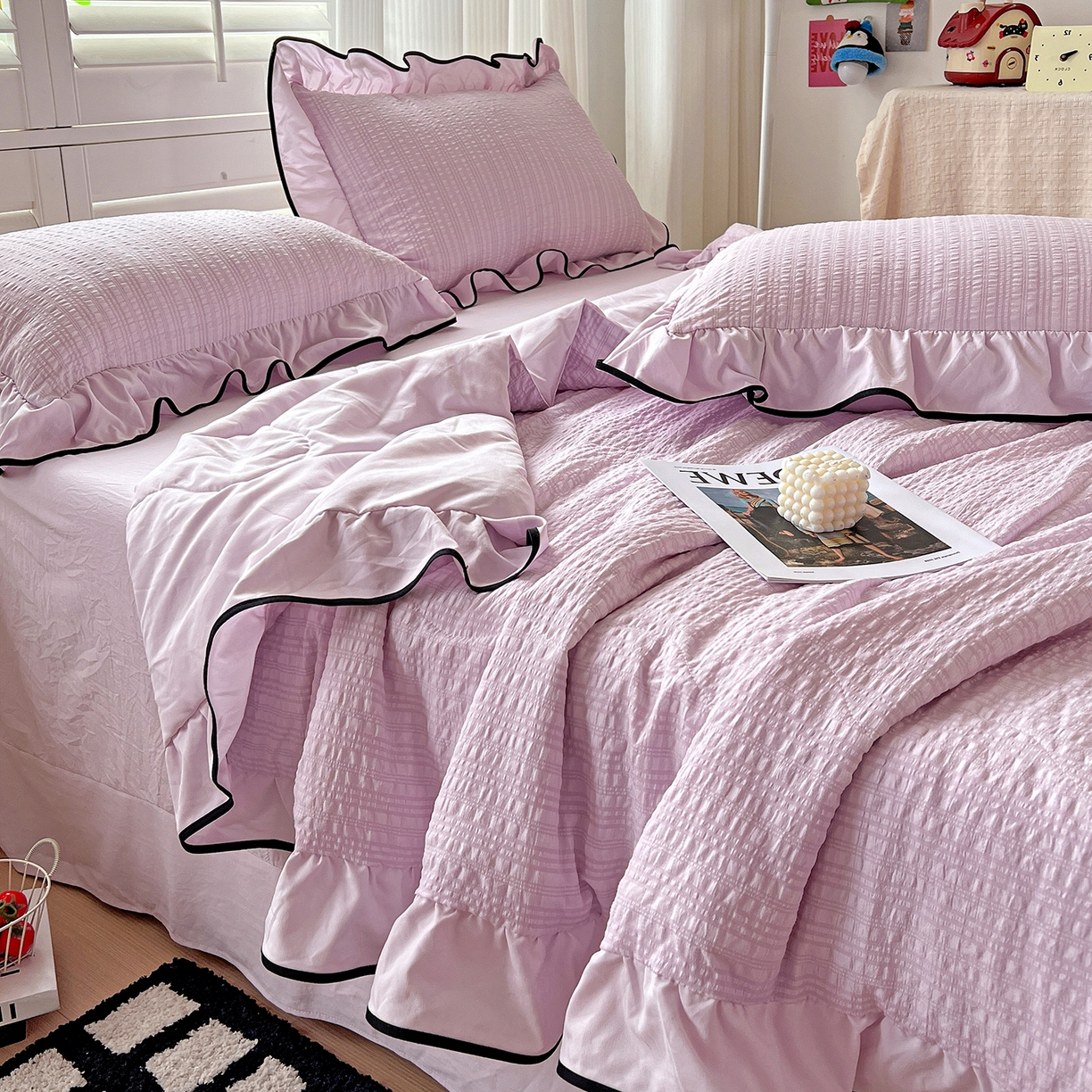 91家纺网 家纺一手货源 找家纺 一比一家纺 2026新款纯色花边款夏被四件套 香芋紫