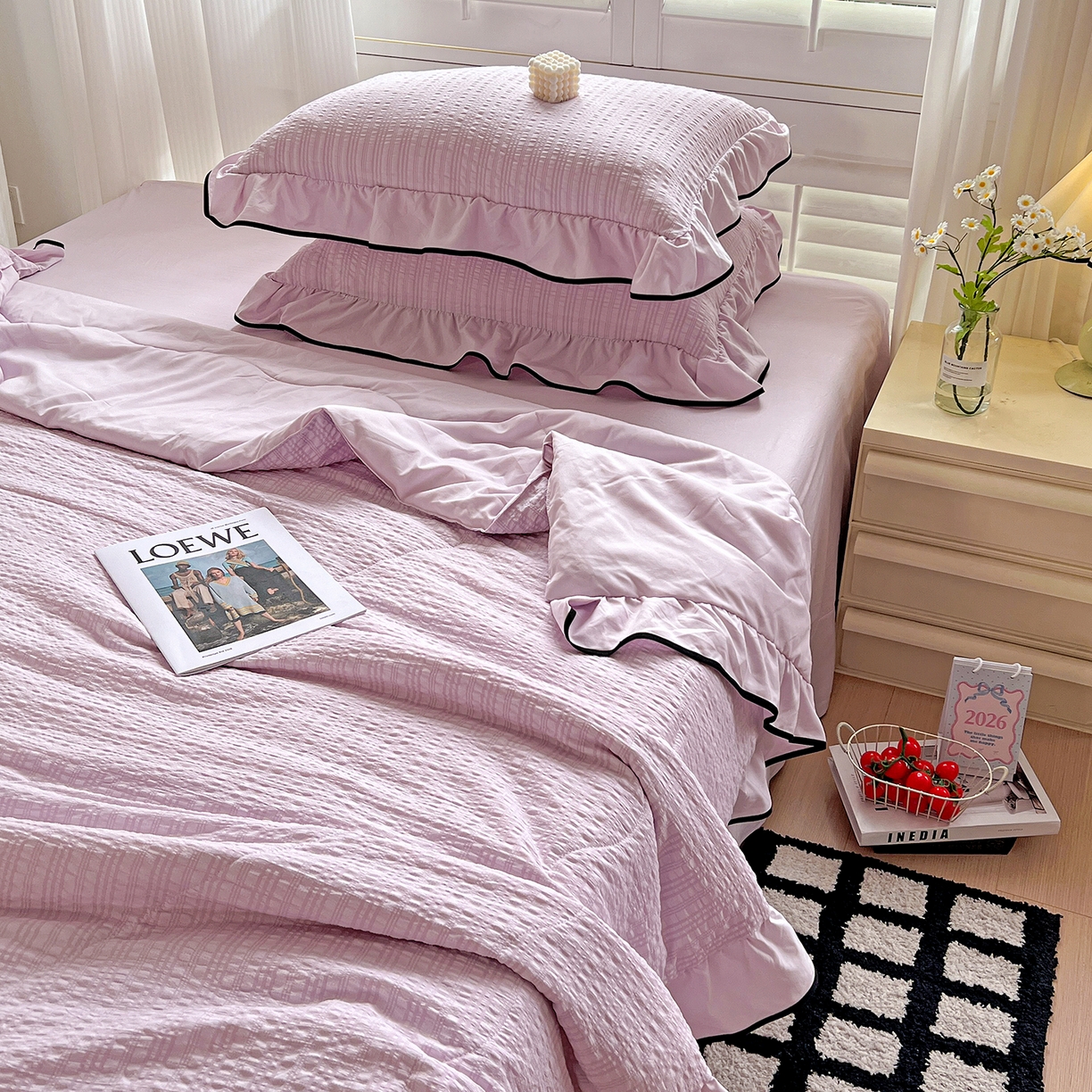 91家纺网 家纺一手货源 找家纺 一比一家纺 2026新款纯色花边款夏被四件套 香芋紫