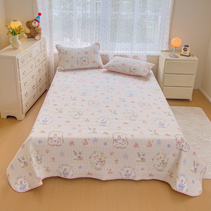 91家纺网 家纺一手货源 找家纺 几禾 2026新款云感双层纱7A抗菌夏被四件套系列-栀夏系列 栀夏-镜子里的兔