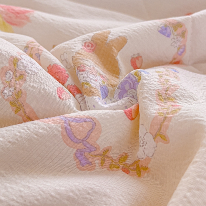 91家纺网 家纺一手货源 找家纺 几禾 2026新款云感双层纱7A抗菌夏被四件套系列-栀夏系列 栀夏-镜子里的兔