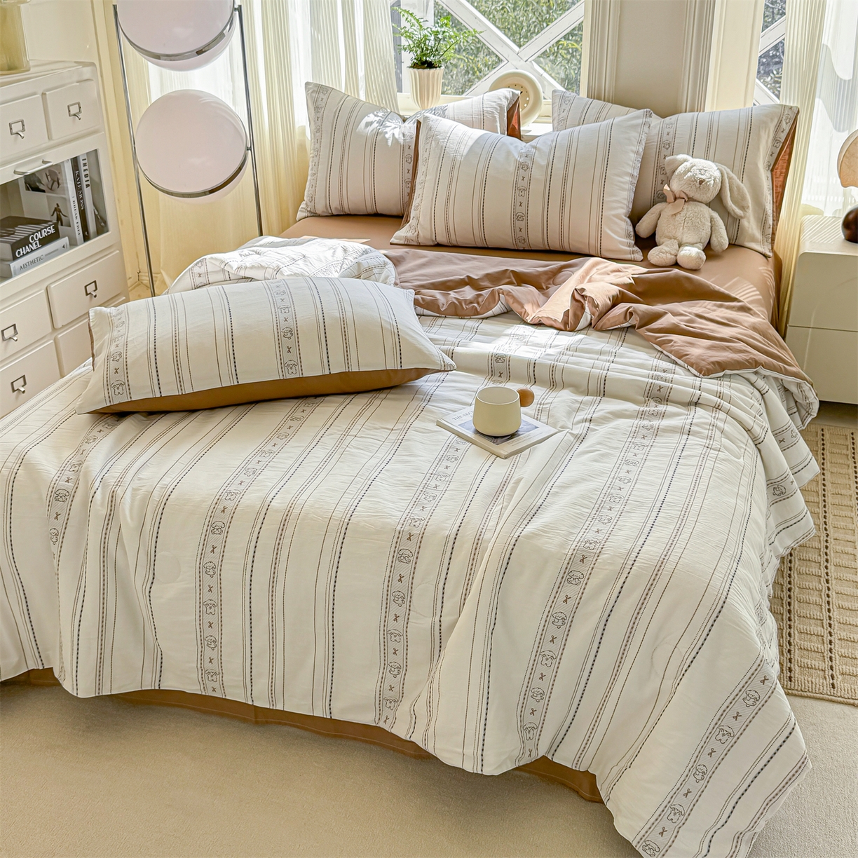 91家纺网 家纺一手货源 找家纺 灰鲸 2026新款全棉色织提花夏被夏凉被空调被 线条小狗-咖