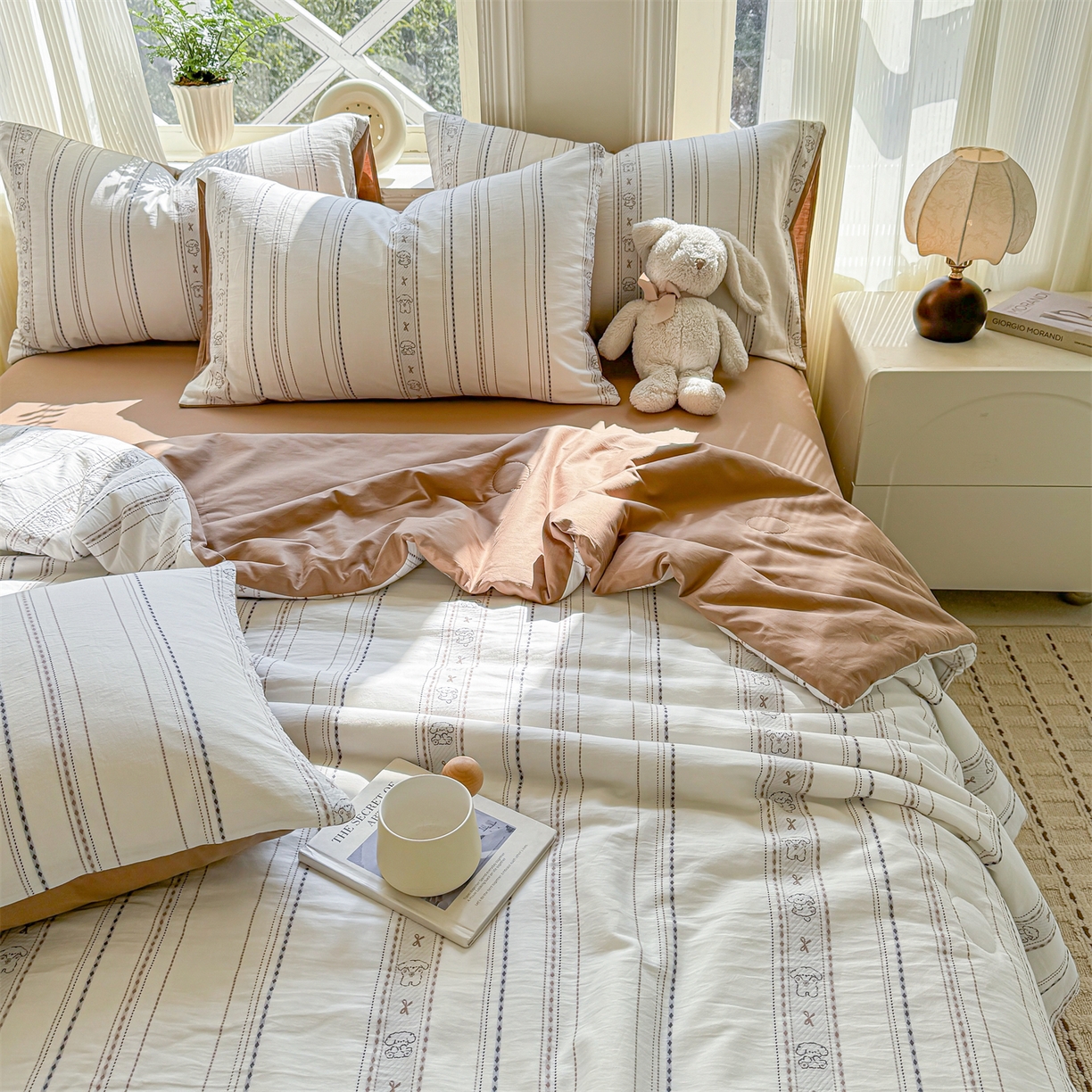 91家纺网 家纺一手货源 找家纺 灰鲸 2026新款全棉色织提花夏被夏凉被空调被 线条小狗-咖