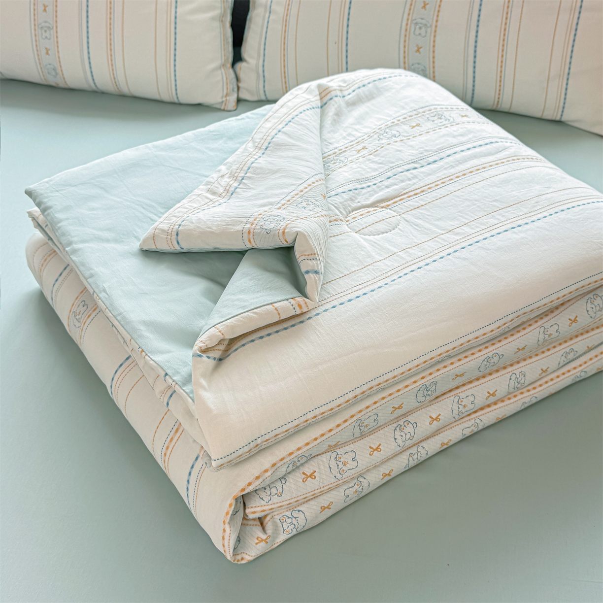 91家纺网 家纺一手货源 找家纺 灰鲸 2026新款全棉色织提花夏被夏凉被空调被 线条小狗-蓝