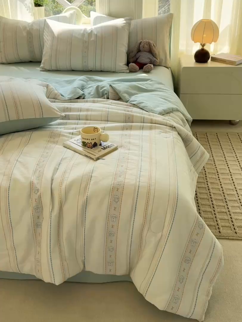 91家纺网 家纺一手货源 找家纺 灰鲸 2026新款全棉色织提花夏被夏凉被空调被 线条小狗-蓝