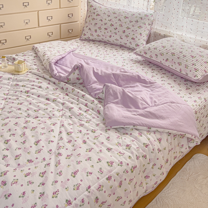 91家纺网 家纺一手货源 找家纺 几禾 2026新款云感双层纱7A抗菌夏被四件套系列-栀夏系列 栀夏-葡萄多多