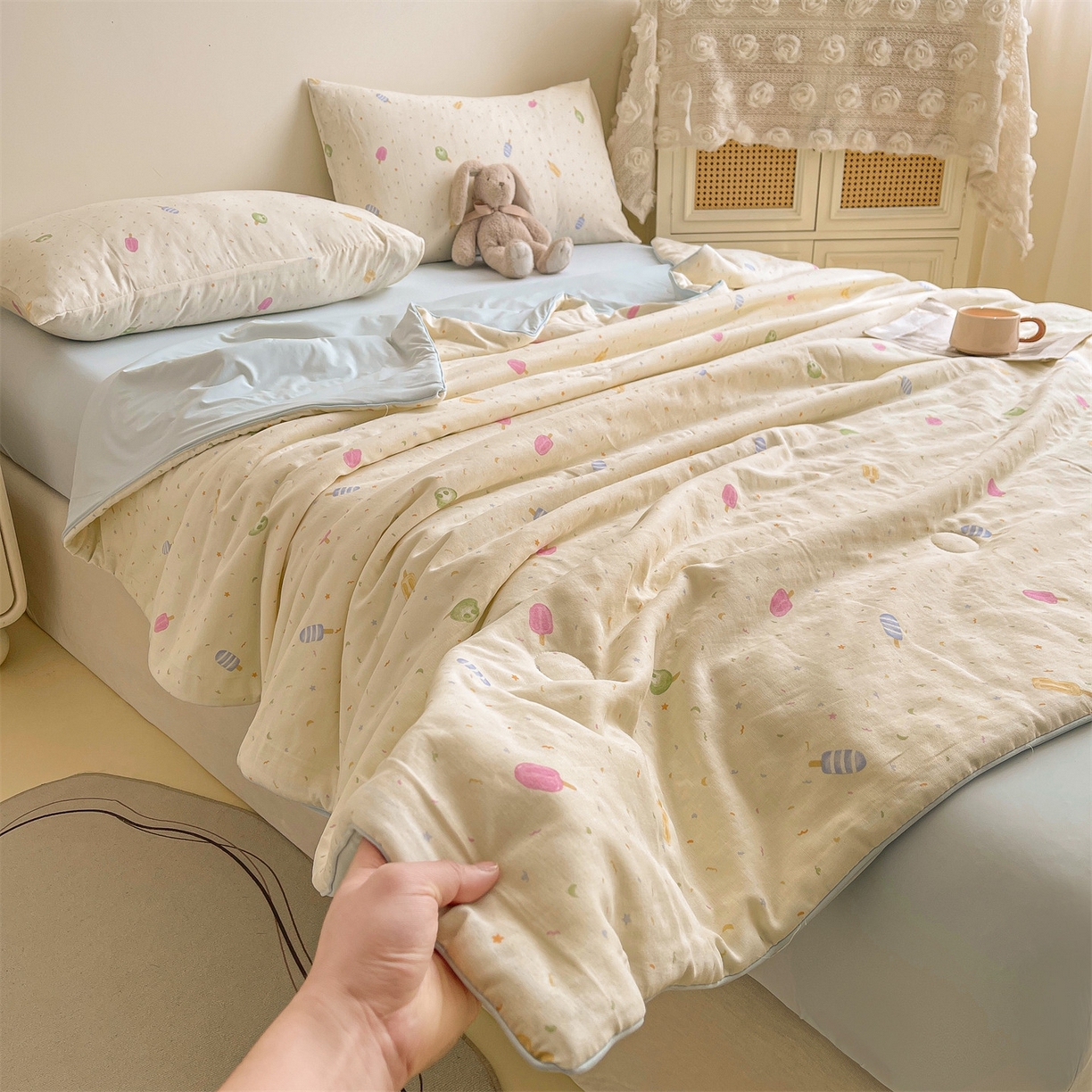 91家纺网 家纺一手货源 找家纺 小禹仔家纺 2026新款A类印花双层纱凉感大豆夏被 棒棒冰