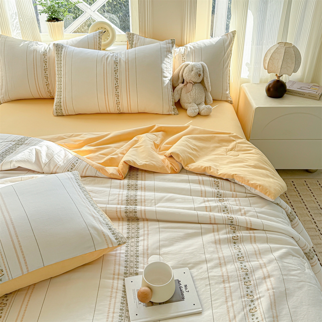 91家纺网 家纺一手货源 找家纺 灰鲸 2026新款全棉色织提花夏被夏凉被空调被 费尔岛小马-黄