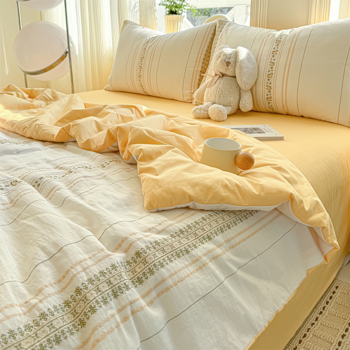 91家纺网 家纺一手货源 找家纺 灰鲸 2026新款全棉色织提花夏被夏凉被空调被 费尔岛小马-黄