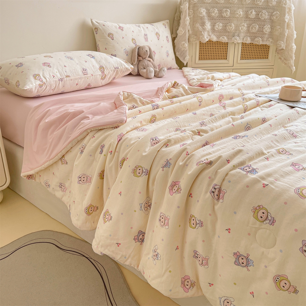 91家纺网 家纺一手货源 找家纺 小禹仔家纺 2026新款A类印花双层纱凉感大豆夏被 布布娃