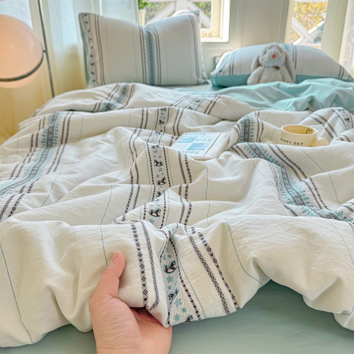 91家纺网 家纺一手货源 找家纺 灰鲸 2026新款全棉色织提花夏被夏凉被空调被 费尔岛小马-蓝