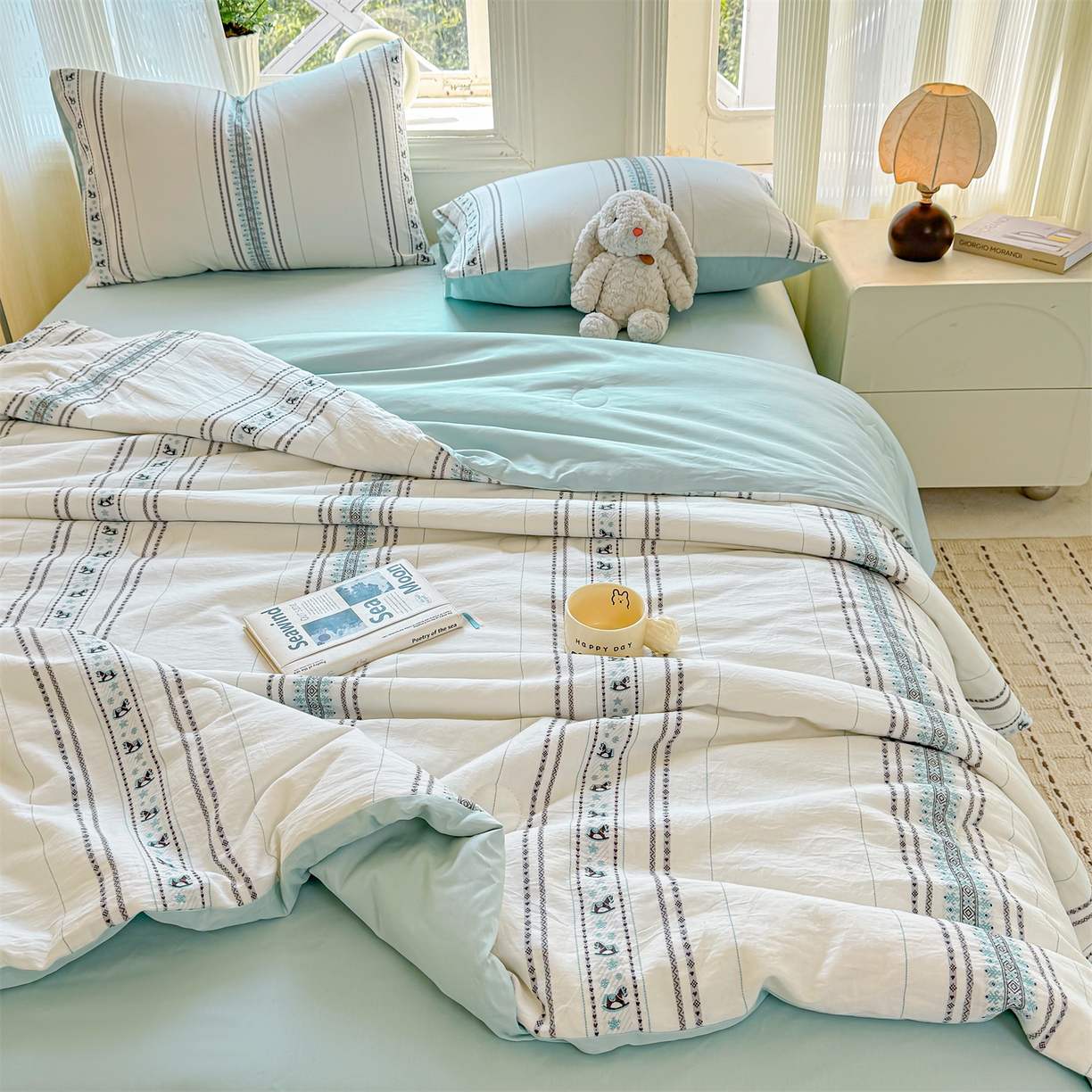 91家纺网 家纺一手货源 找家纺 灰鲸 2026新款全棉色织提花夏被夏凉被空调被 费尔岛小马-蓝