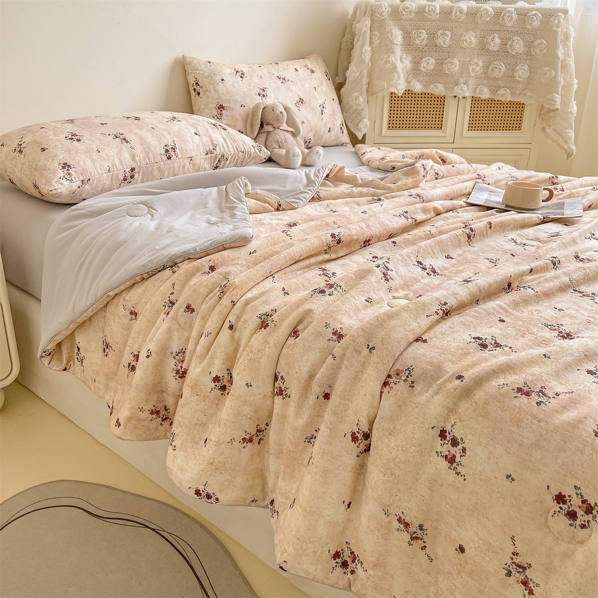 91家纺网 家纺一手货源 找家纺 小禹仔家纺 2026新款A类印花双层纱凉感大豆夏被 花涧汐-红