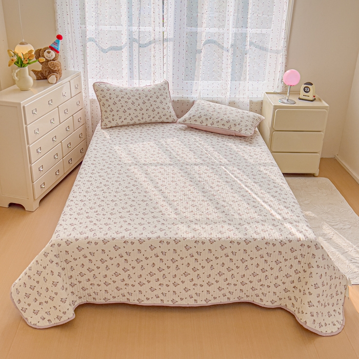 91家纺网 家纺一手货源 找家纺 几禾 2026新款云感双层纱7A抗菌夏被四件套系列-栀夏系列 栀夏-苏槿