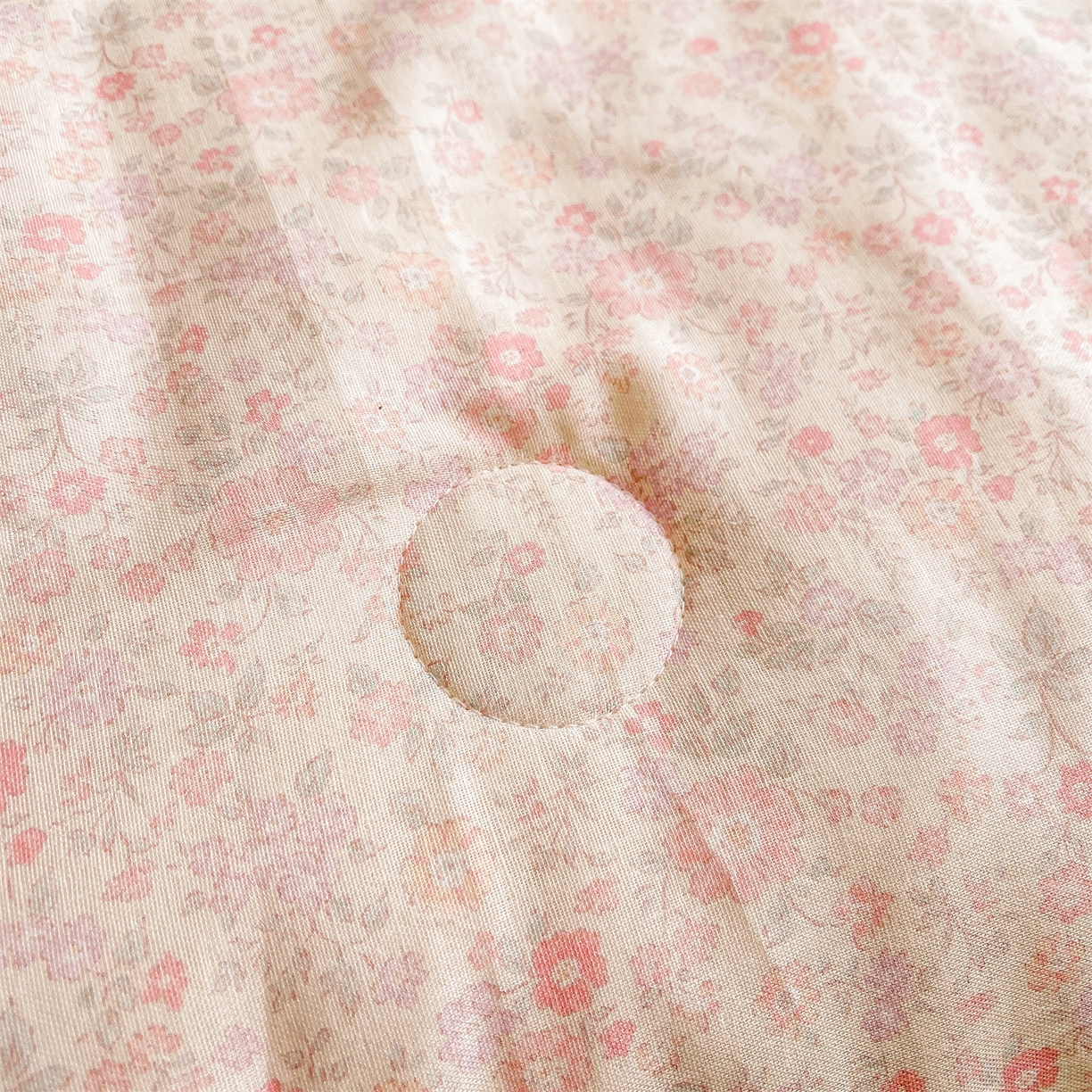 91家纺网 家纺一手货源 找家纺 小禹仔家纺 2026新款A类印花双层纱凉感大豆夏被 花喃-粉