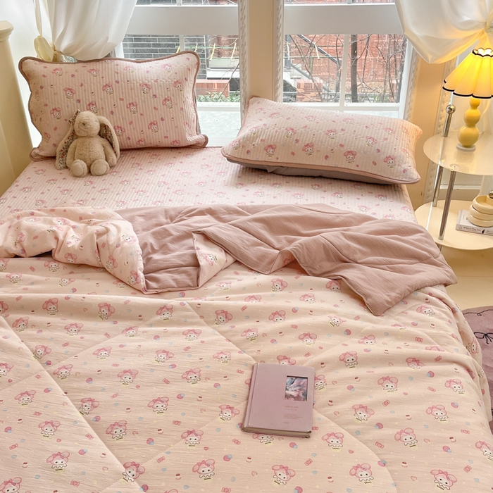 91家纺网 家纺一手货源 找家纺 几禾 2026新款云感双层纱7A抗菌夏被四件套系列-栀夏系列 栀夏-甜心兔