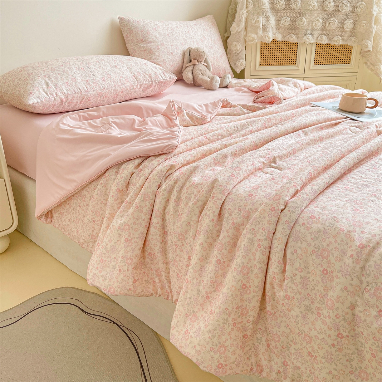 91家纺网 家纺一手货源 找家纺 小禹仔家纺 2026新款A类印花双层纱凉感大豆夏被 花喃-粉