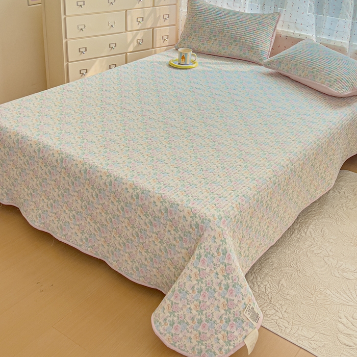 91家纺网 家纺一手货源 找家纺 几禾 2026新款云感双层纱7A抗菌夏被四件套系列-栀夏系列 栀夏-童话花岛