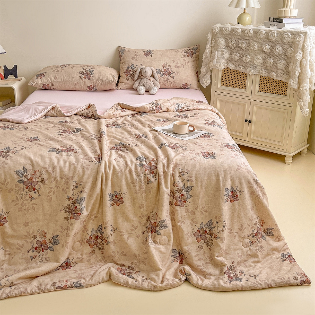 91家纺网 家纺一手货源 找家纺 小禹仔家纺 2026新款A类印花双层纱凉感大豆夏被 花影-蓝