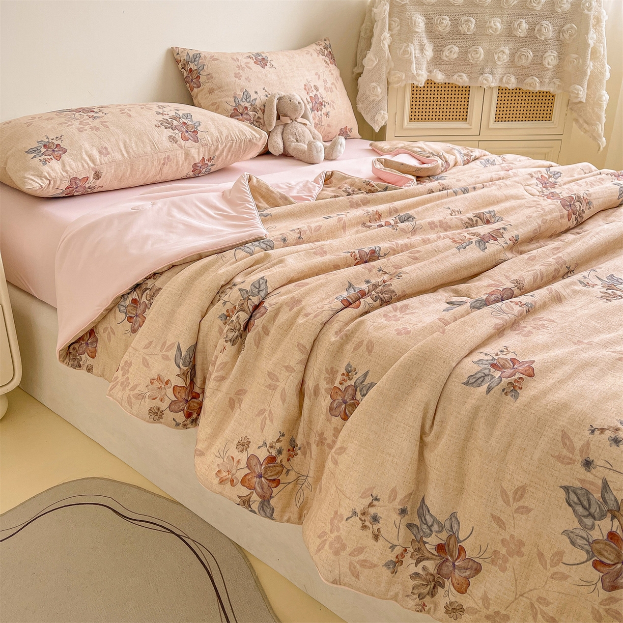 91家纺网 家纺一手货源 找家纺 小禹仔家纺 2026新款A类印花双层纱凉感大豆夏被 花影-蓝