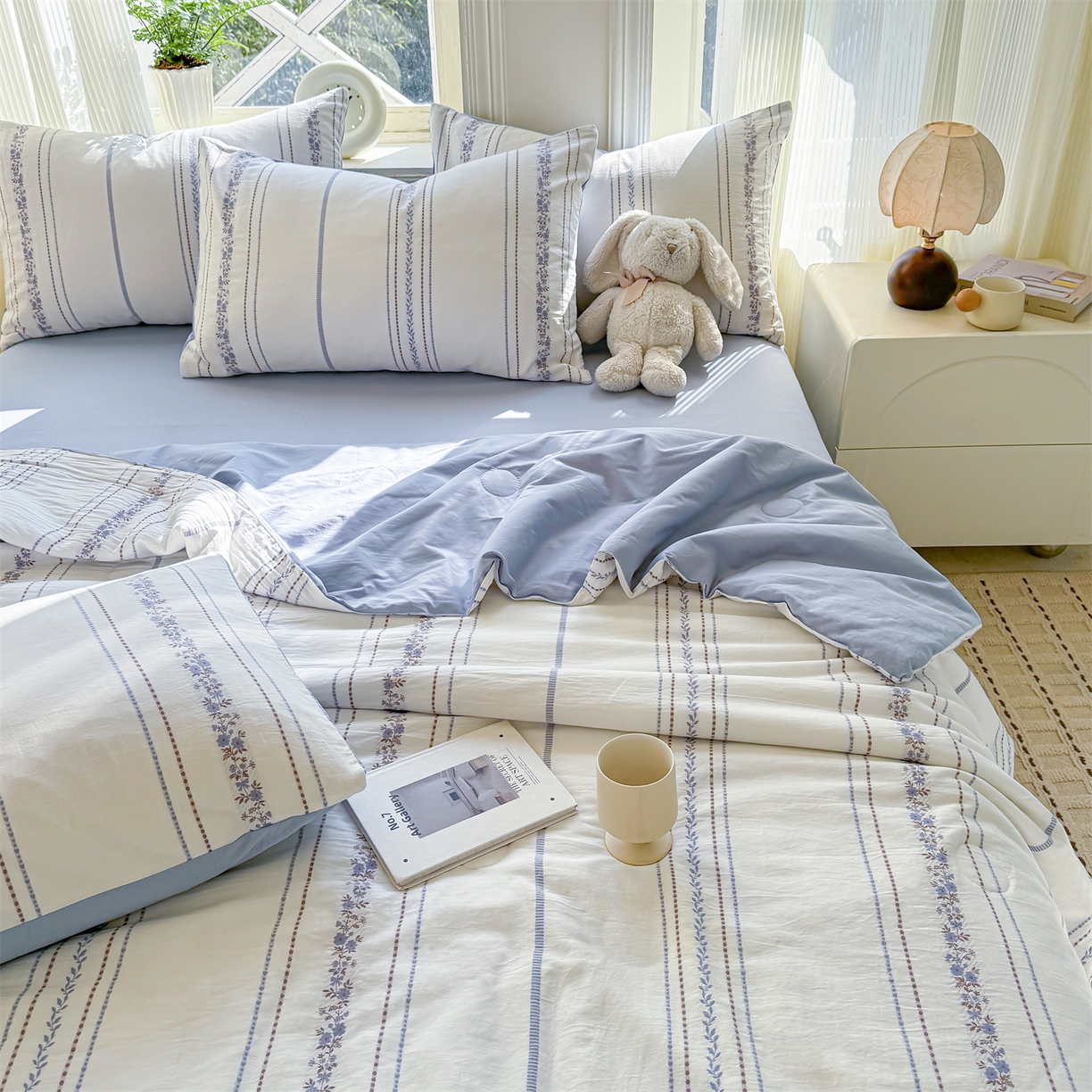 91家纺网 家纺一手货源 找家纺 灰鲸 2026新款全棉色织提花夏被夏凉被空调被 罗兰-蓝