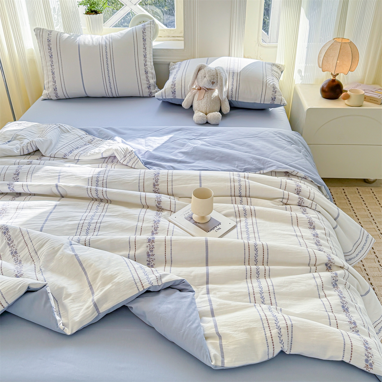 91家纺网 家纺一手货源 找家纺 灰鲸 2026新款全棉色织提花夏被夏凉被空调被 罗兰-蓝