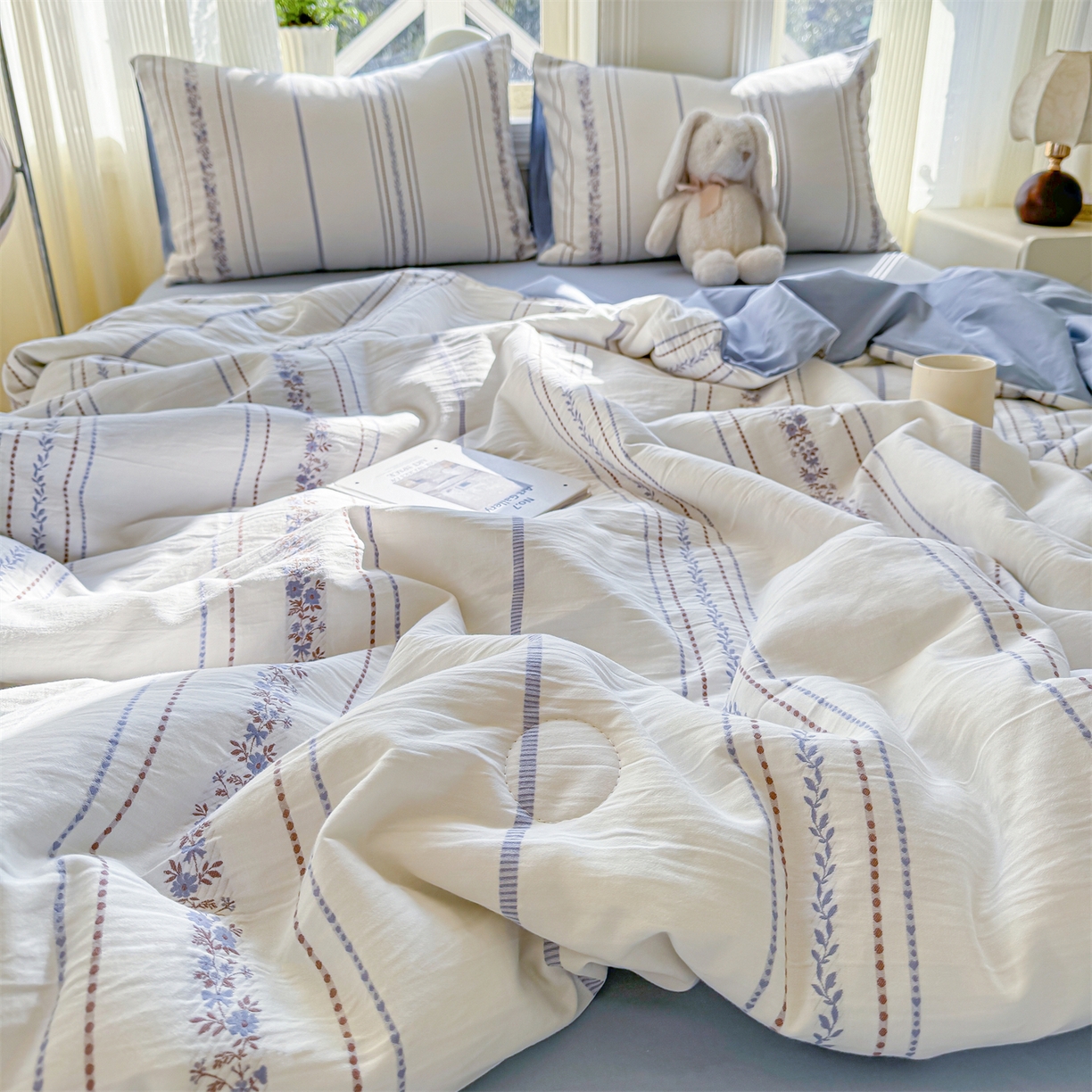 91家纺网 家纺一手货源 找家纺 灰鲸 2026新款全棉色织提花夏被夏凉被空调被 罗兰-蓝