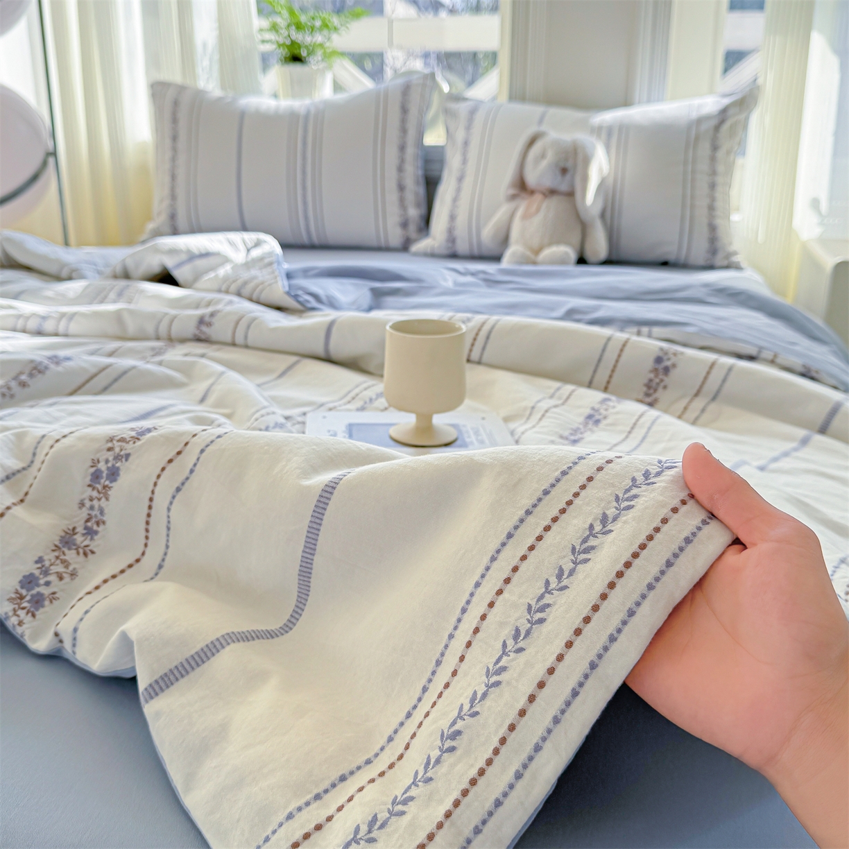 91家纺网 家纺一手货源 找家纺 灰鲸 2026新款全棉色织提花夏被夏凉被空调被 罗兰-蓝