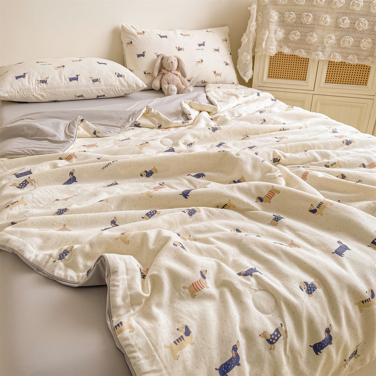 91家纺网 家纺一手货源 找家纺 小禹仔家纺 2026新款A类印花双层纱凉感大豆夏被 腊肠狗