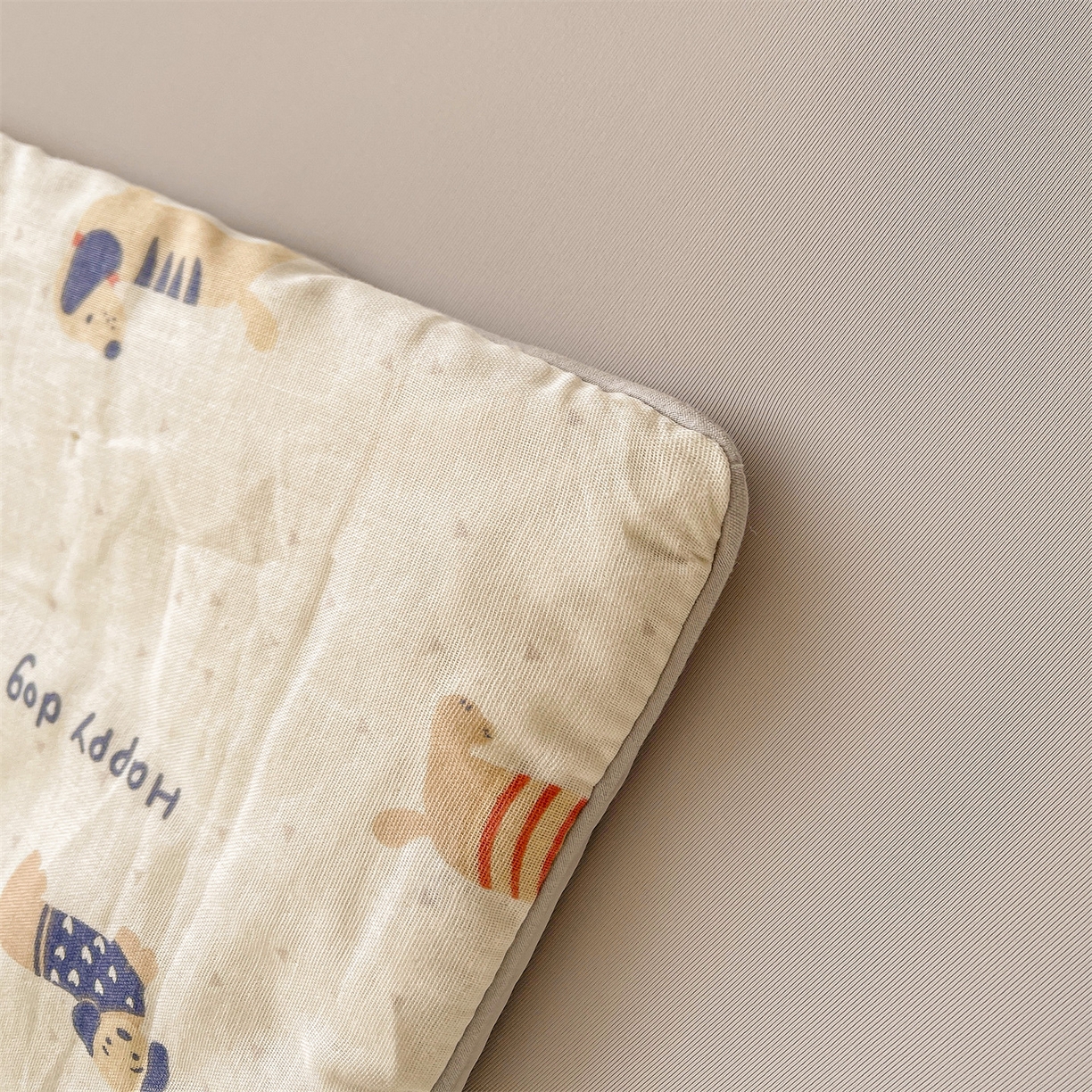 91家纺网 家纺一手货源 找家纺 小禹仔家纺 2026新款A类印花双层纱凉感大豆夏被 腊肠狗