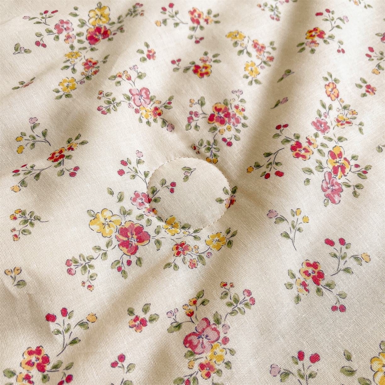 91家纺网 家纺一手货源 找家纺 小禹仔家纺 2026新款A类印花双层纱凉感大豆夏被 蜜糖与花屿