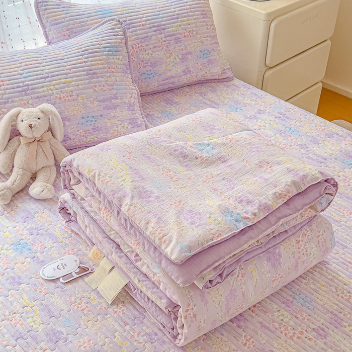 91家纺网 家纺一手货源 找家纺 几禾 2026新款云感双层纱7A抗菌夏被四件套系列-栀夏系列 栀夏-薰衣草