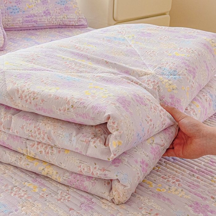 91家纺网 家纺一手货源 找家纺 几禾 2026新款云感双层纱7A抗菌夏被四件套系列-栀夏系列 栀夏-薰衣草