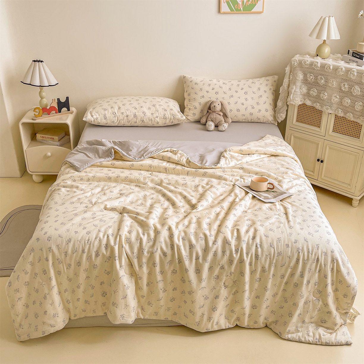 91家纺网 家纺一手货源 找家纺 小禹仔家纺 2026新款A类印花双层纱凉感大豆夏被 免语花田