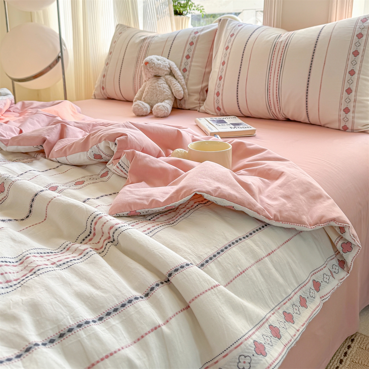 91家纺网 家纺一手货源 找家纺 灰鲸 2026新款全棉色织提花夏被夏凉被空调被 四叶星语-粉